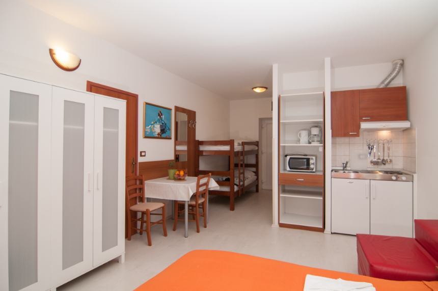 Studio Apartment Liburnija for 4 persons